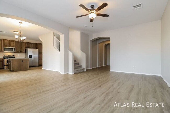 Photo - 18124 W Lundberg St