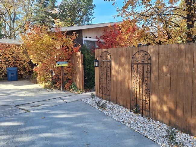 Photo - 2437 N Curtis Rd