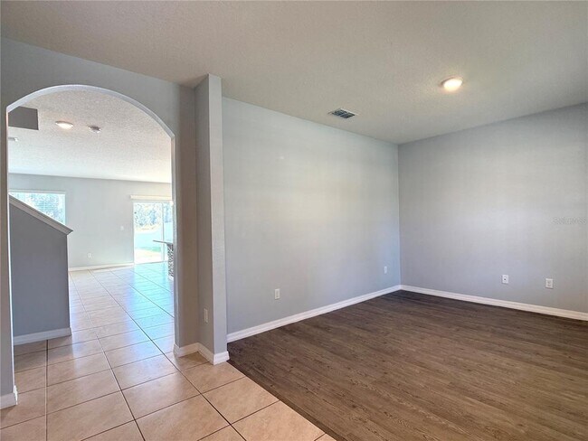 Photo - 389 Tanglewood Dr