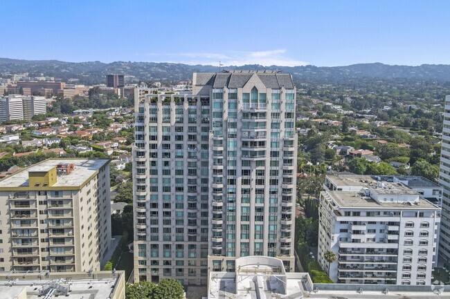 Building Photo - 10727 Wilshire Blvd Rental