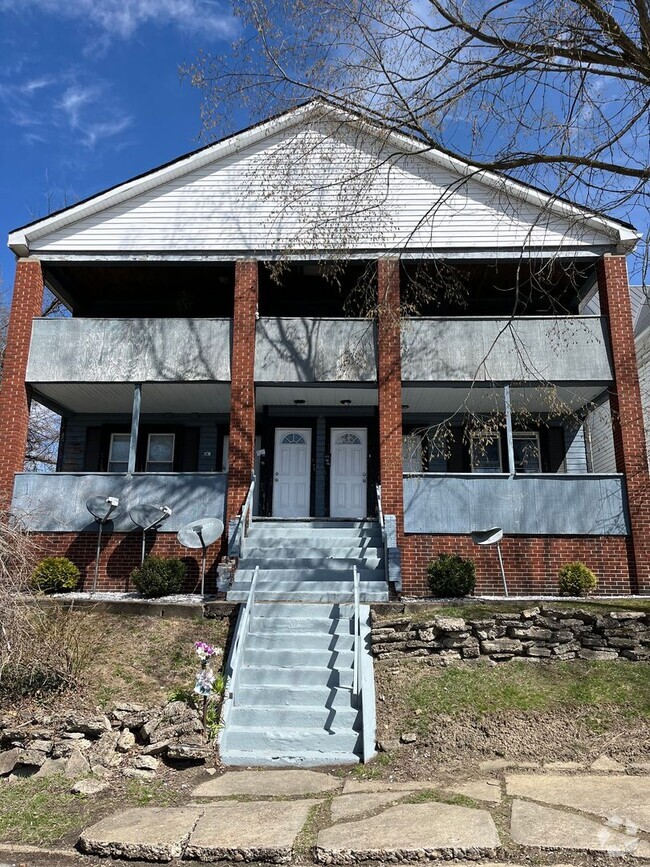 Building Photo - 1413-1415 Wellesley Unit 1413 Rental