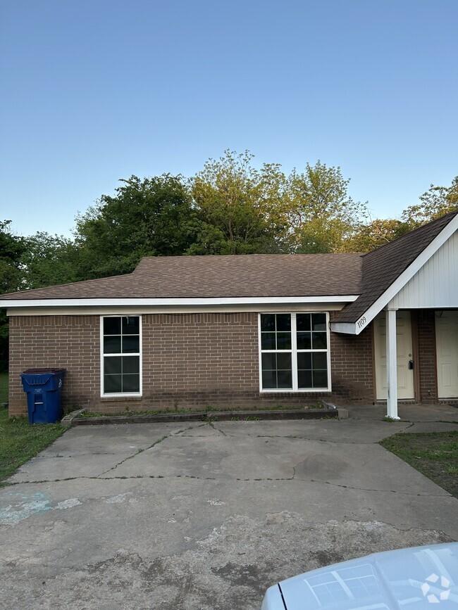 Building Photo - 1109 Tancred St Rental