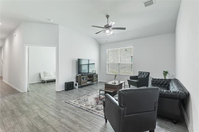 Photo - 1704 Emilia Dr