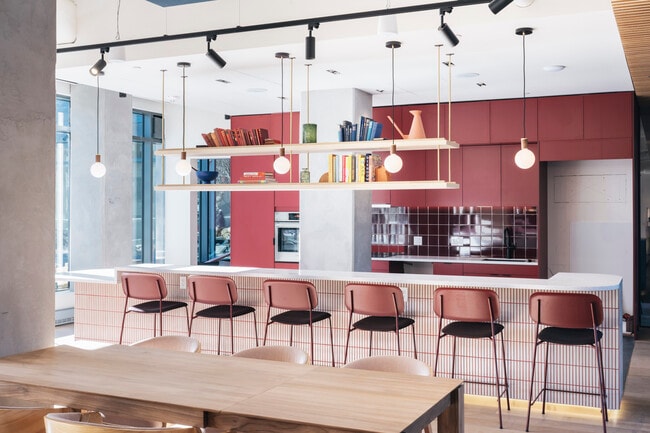 Communal Kitchen & bar