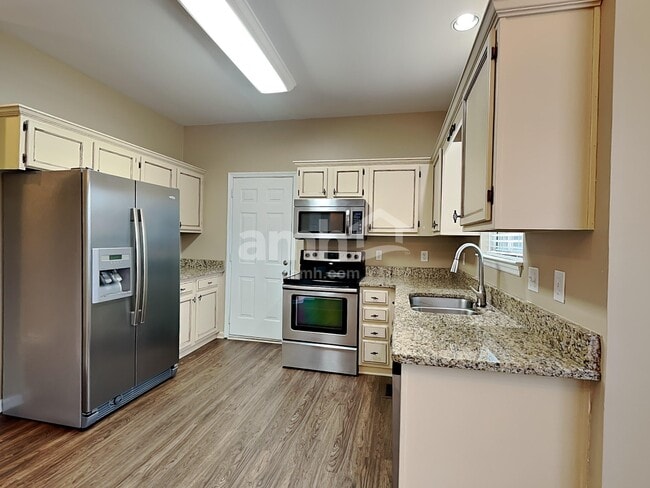 Photo - 2002 Woods Run