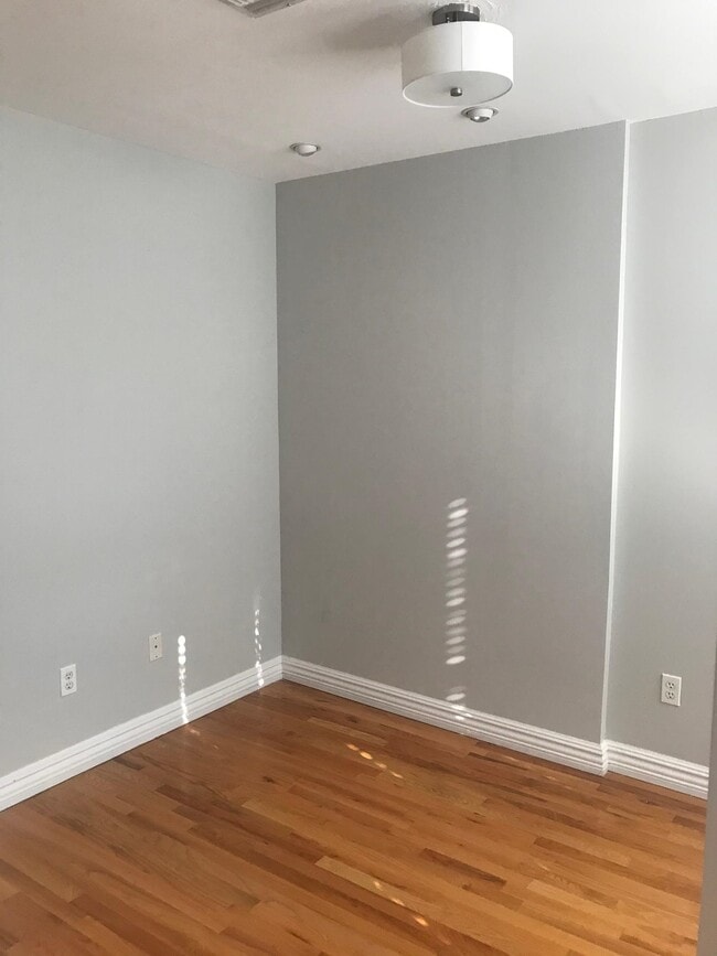 Photo - 815 Willow Ave Unit 3L