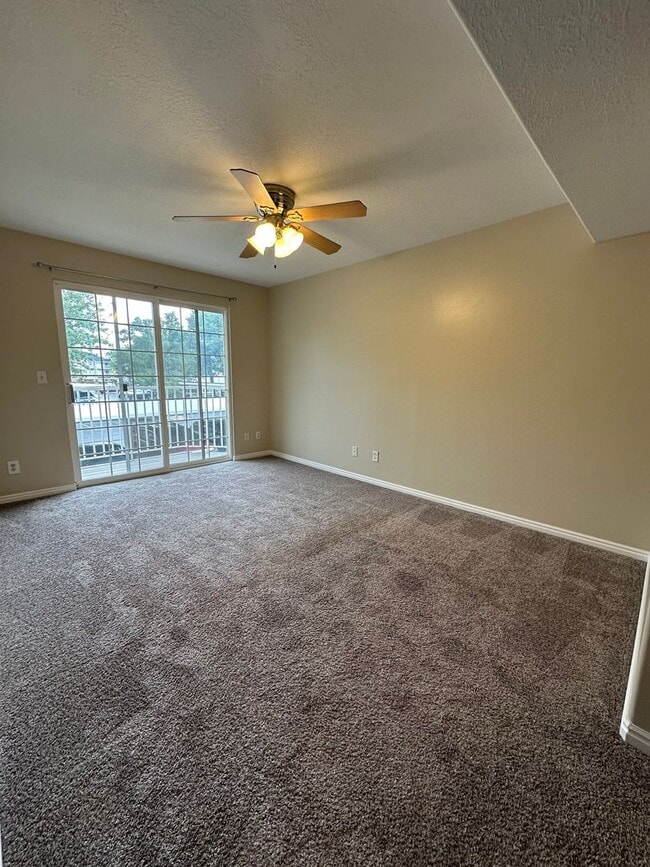 Condo in County Woods HOA - Condo in County Woods HOA