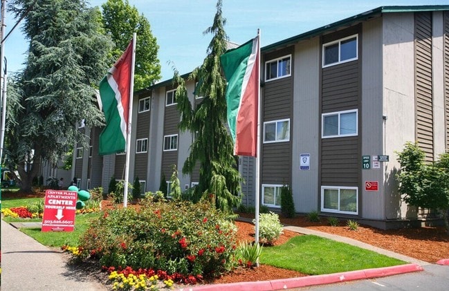 Center Plaza