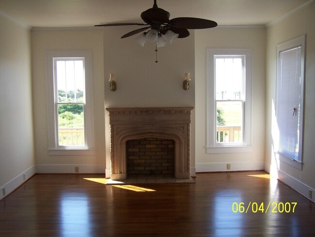 Photo - Jamaica Beach Spacious 2 bedroom, 1 bathro...