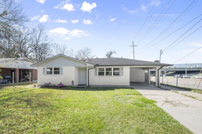 Photo - 8120 N Essen Heights Ct