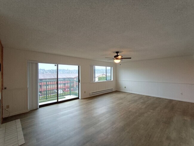 Photo - Centrally Located Town View Condo For Rent