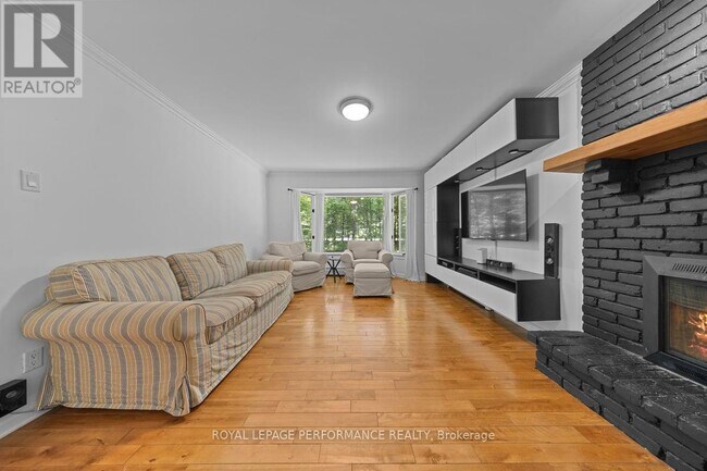 Photo - 1250 Royal Maple Dr