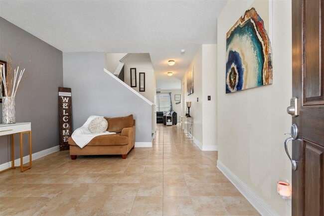 Photo - 914 Bandon Ln