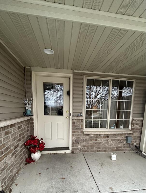 Photo - 860 Independence Dr