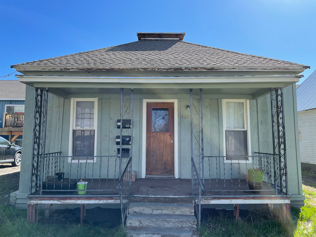 Building Photo - 322 S Asbury St Rental