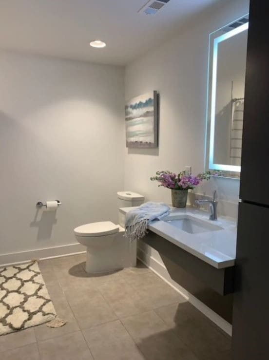 Bathroom - 2521 Clifton Ave Unit #101