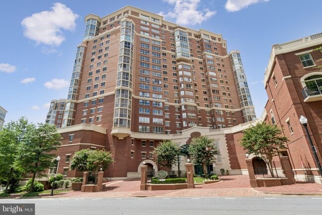 Building Photo - 2181 Jamieson Ave Unit 1102