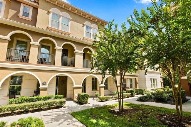 Building Photo - 2724 Lobelia Dr