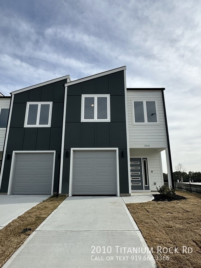 Photo - 2010 Titanium Rock Rd