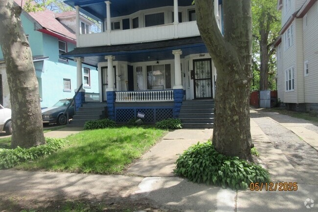 Building Photo - 1609 Holyrood Rd Unit 1609 Holyrood-1st floor Rental