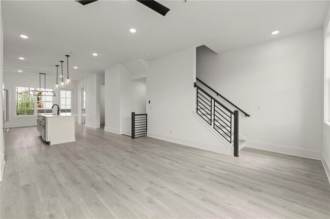 Photo - 673 Soul Aly