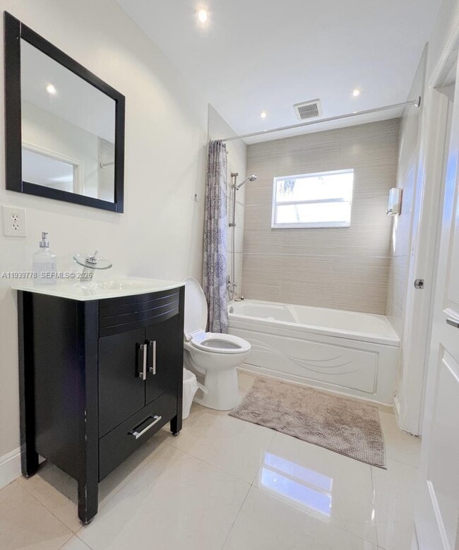 Photo - 2539 Thomas St