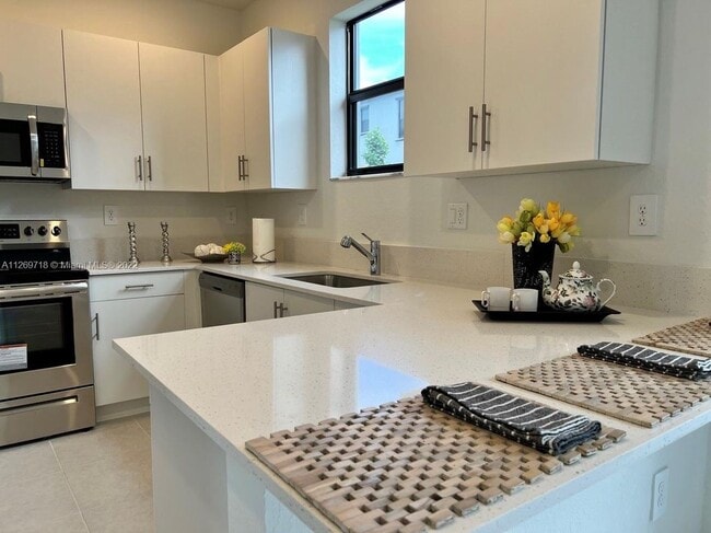 Building Photo - 13376 SW 286th St Rental