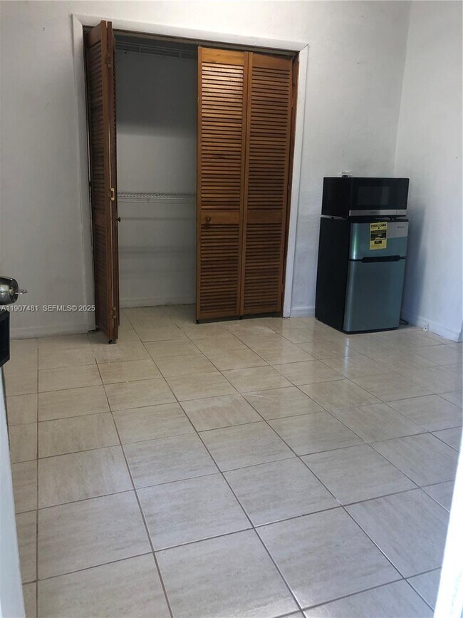 Photo - 1374 NE 176th St Unit 3