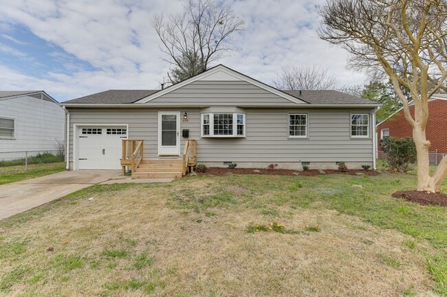 Building Photo - 213 Clemwood Pkwy