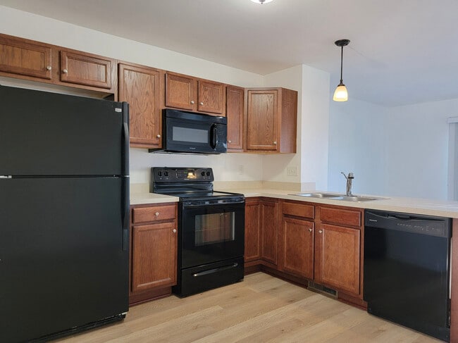 Photo - 749 Winding Ln