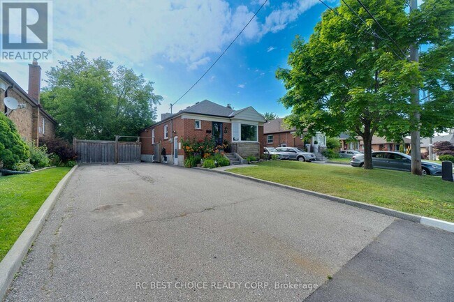 Photo - 45 Mayall Ave
