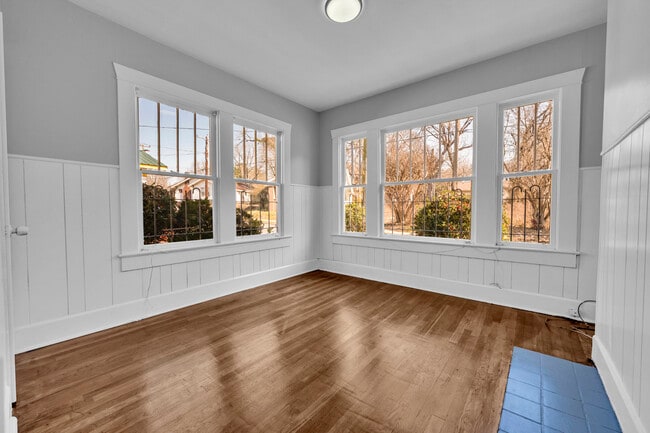 Photo - 2120 Pike Rd