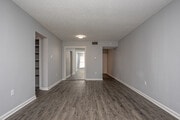 1BR, 1BA - 600SF