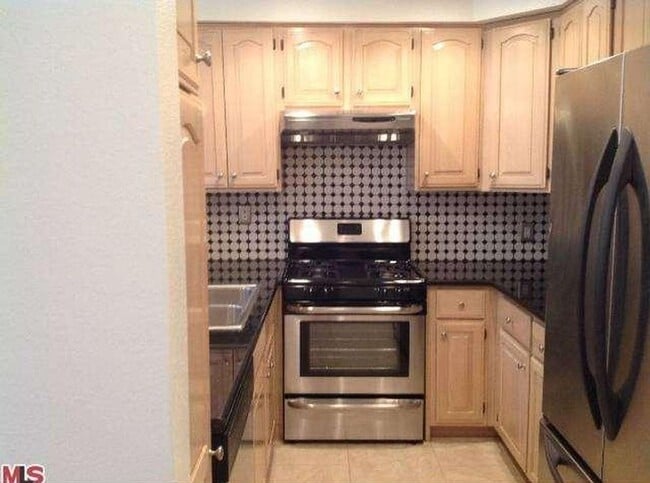 Photo - Large Updated Two-Story Townhouse For Rent