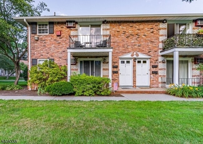 Building Photo - 320 South St Unit 5A