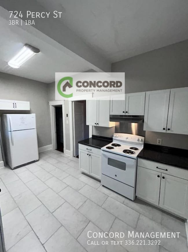 Photo - 724 Percy St