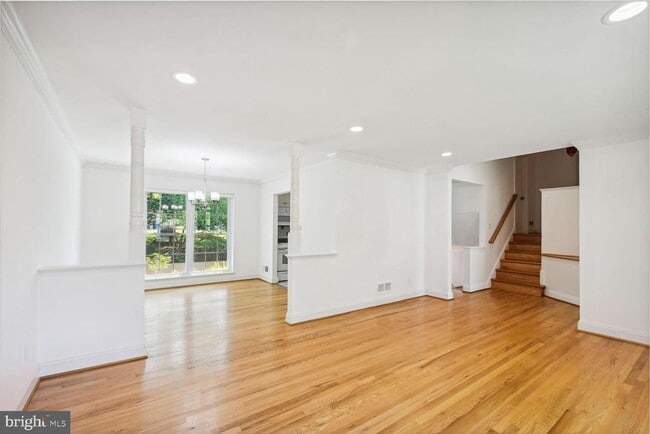 Photo - 5916 Greentree Rd
