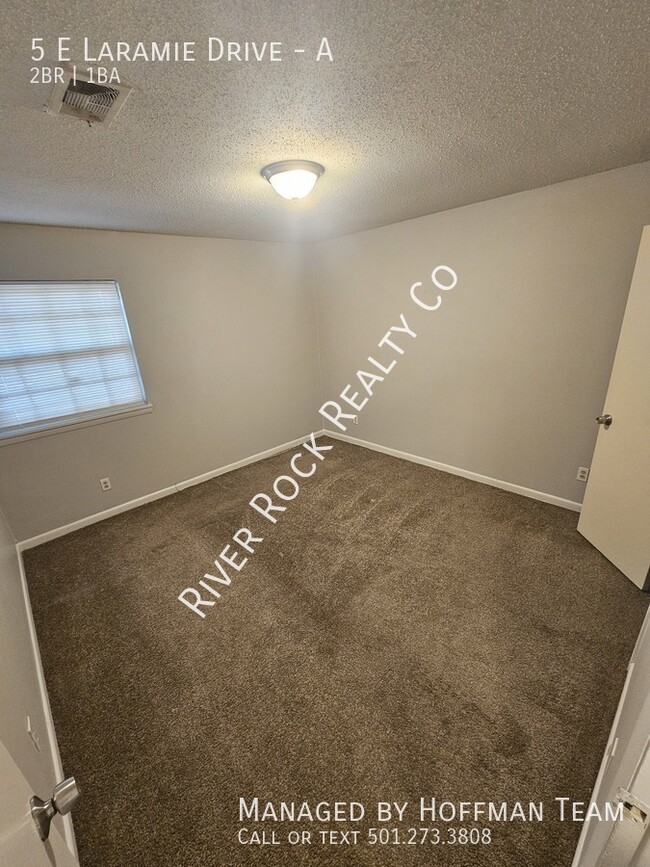 Photo - 5 E Laramie Dr Unit A