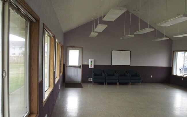 Photo - Wyeast Vista Apartments