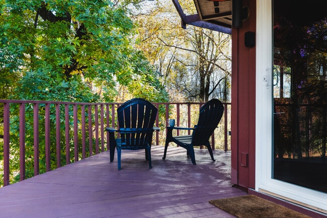 Photo - 325 Poplar Hill Ln