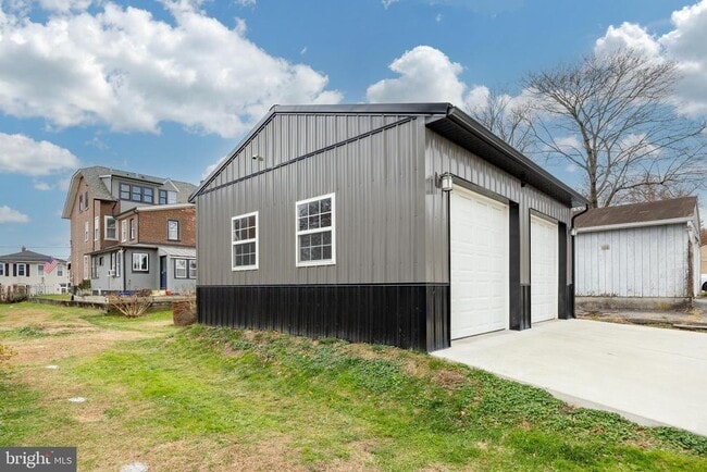 Photo - 313 Chestnut St