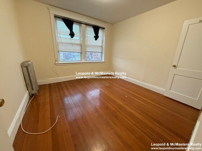 Photo - 520 Cambridge St Unidad 1