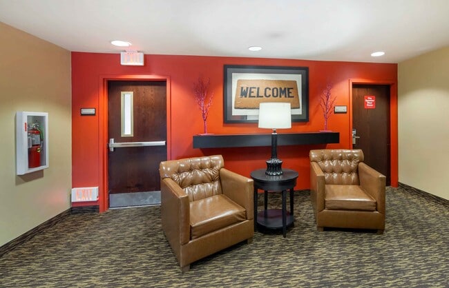 Furnished Studio-Oklahoma City - NW Expressway