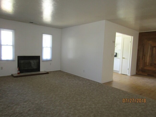 Photo - 3 bed, 2 bath, 2 car garage, single story home in Rincon Valley!