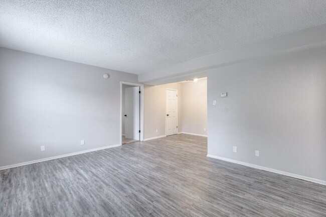 Saddlestone Apartments