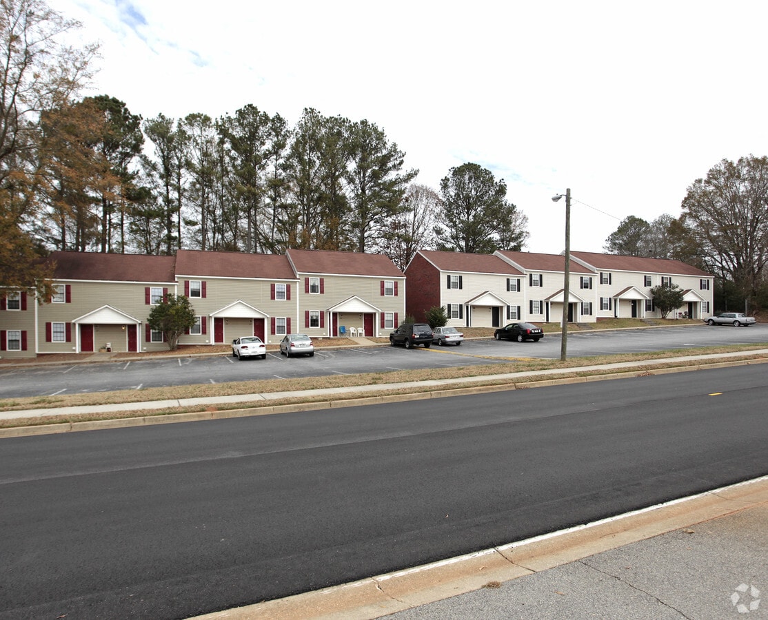South Ridge Apartments - South Ridge Apartments