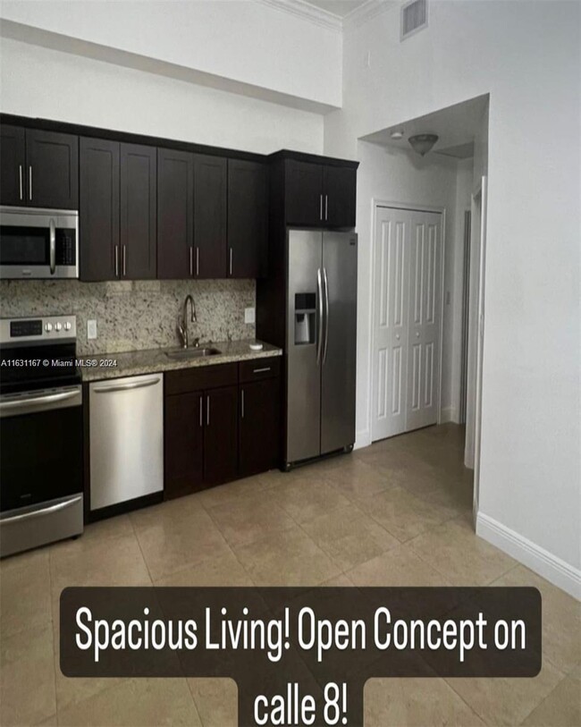 Photo - 2268 SW 8th St Apartamento Unidad 4