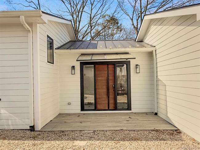 Building Photo - 12 Hudson River Ln