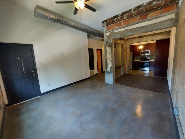 Photo - 6819 Avenue C