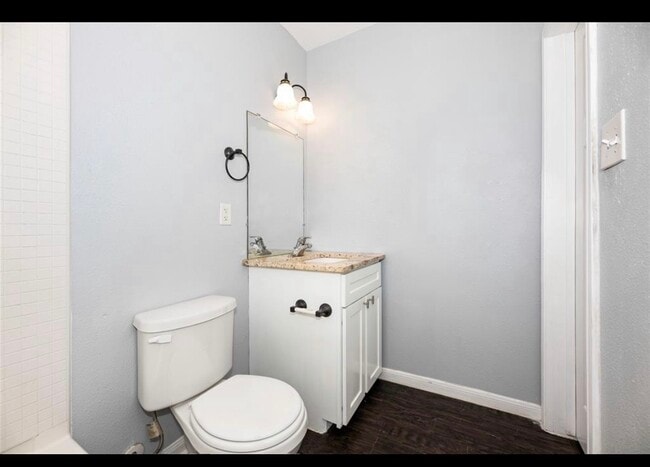 Photo - 2719 Virginia St